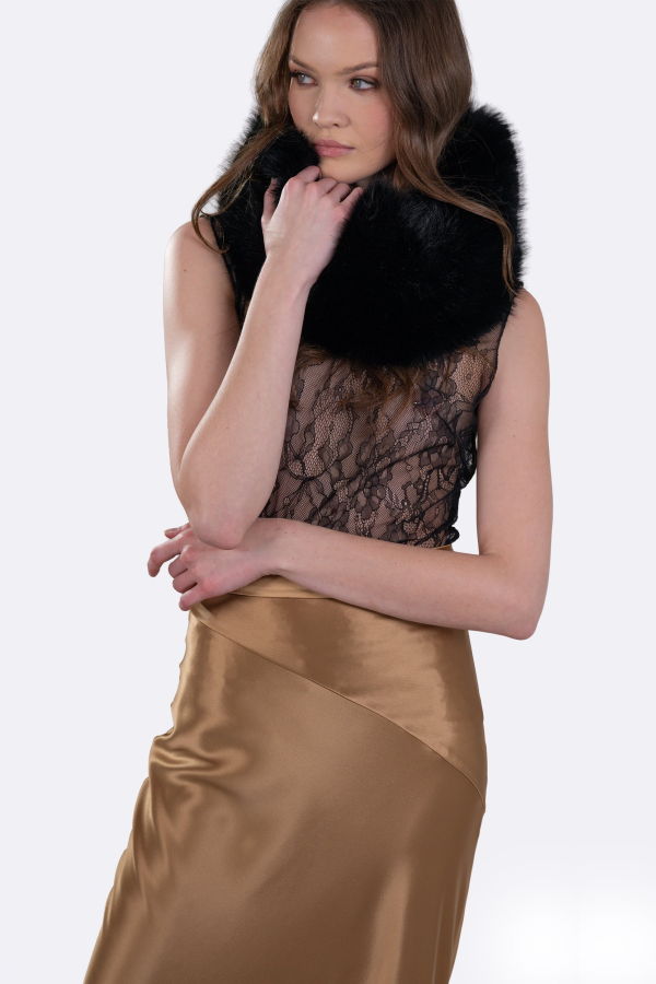 Nonchalant Label Therese Faux Fur Scarf - Black