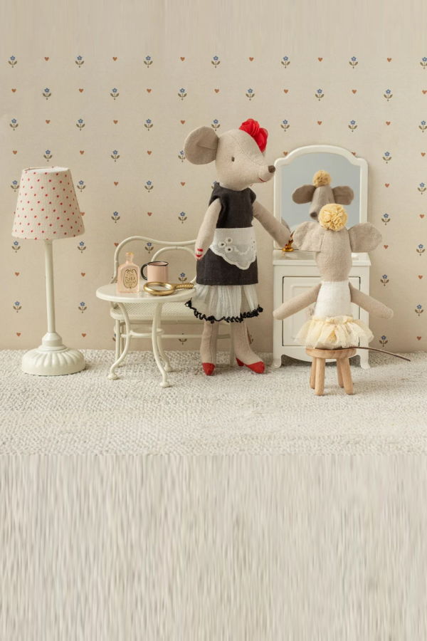 KIDS Maileg Mouse Beautician Mum Doll - White