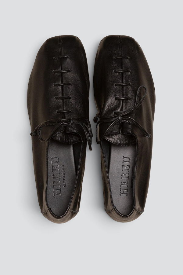 Hereu Plegada Supple Shiny Lace-Up Shoe