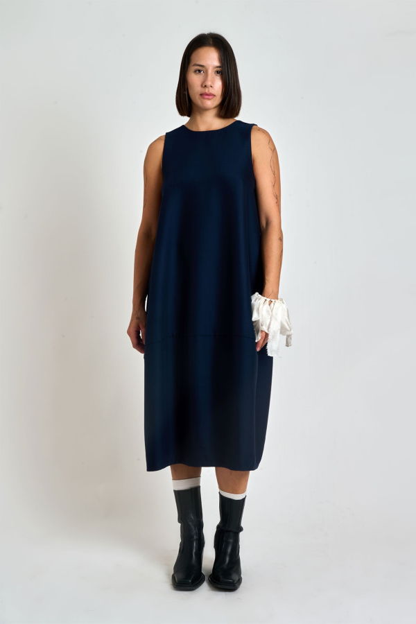 KAAREM Jar Sleeveless Back V Panel Dress