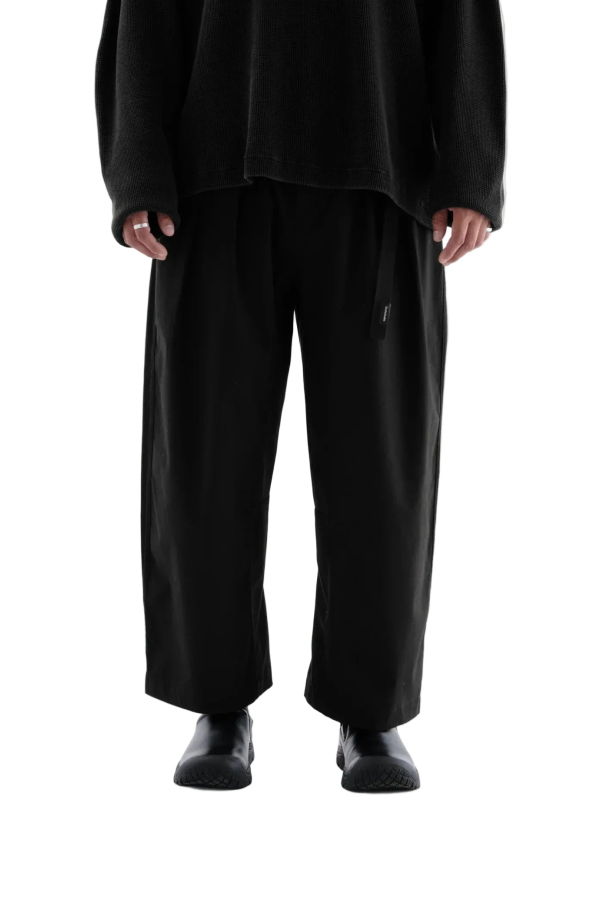 Earth\Studies Pleated Trouser