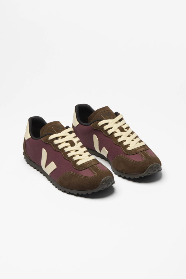VEJA GT Nolyn Sneakers