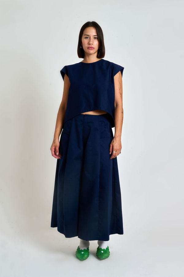 KAAREM Lotus Cropped Folded Back Top