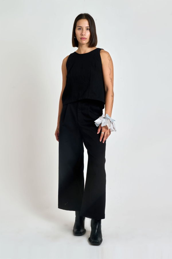KAAREM Halite Easy Curved Back Split Top