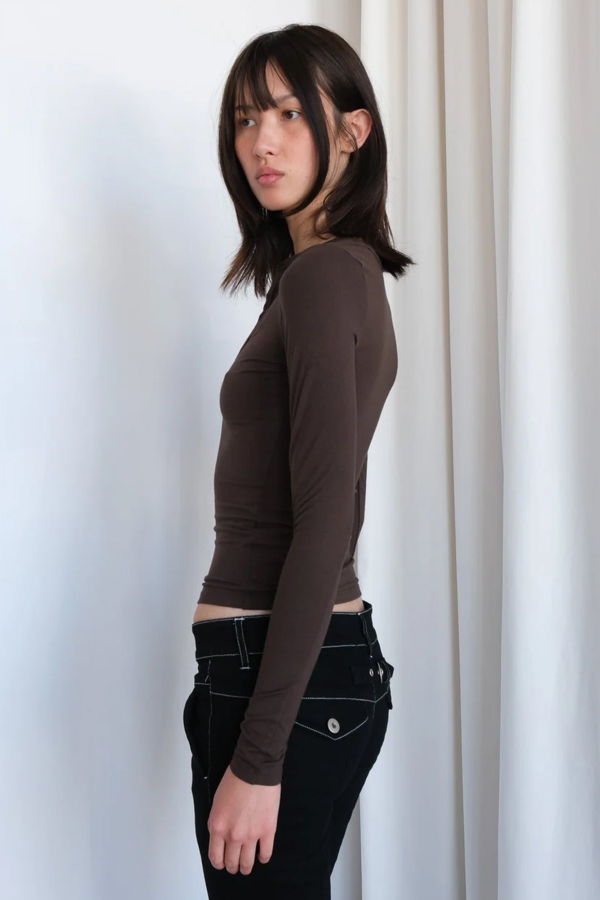 Geel Jolene Fitted V-Neck Long Sleeve Top - Ash