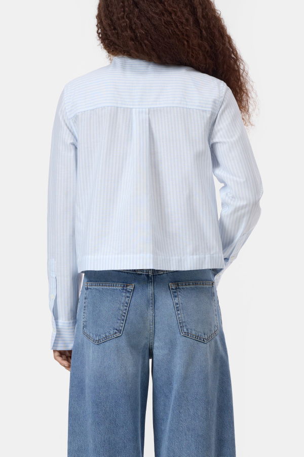 Closed Cropped Classic Shirt - Powder Blue