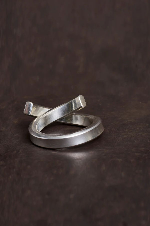 Werkstatt Munchen Embrace Ring