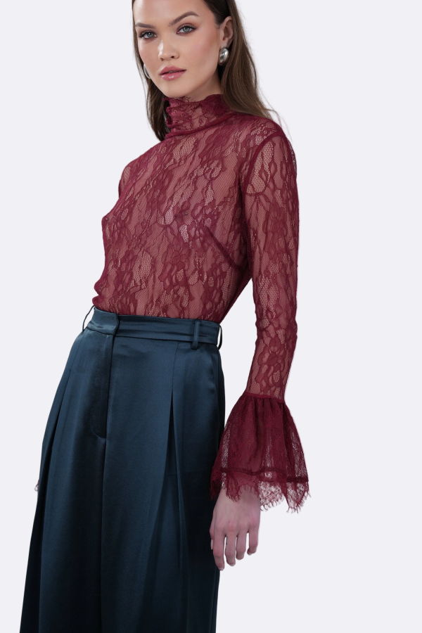 Nonchalant Label Letty Lace Top - Ruby