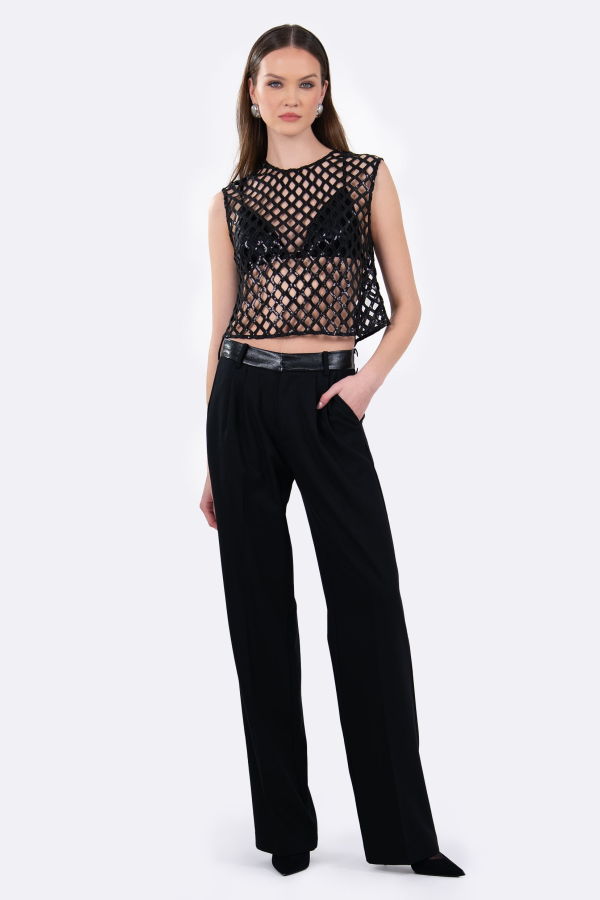 Nonchalant Label Mae Crop Top - Onyx