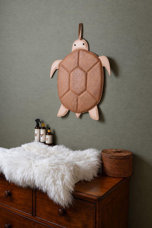 Donsje Gomi Medium Turtle Ornament - Camel Croco Stamped Leather