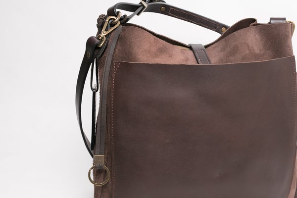 FILSON フィルソン　rugged suede hobo Filson Rugged Suede Hobo Bag - Dark Tobacco | Garmentory