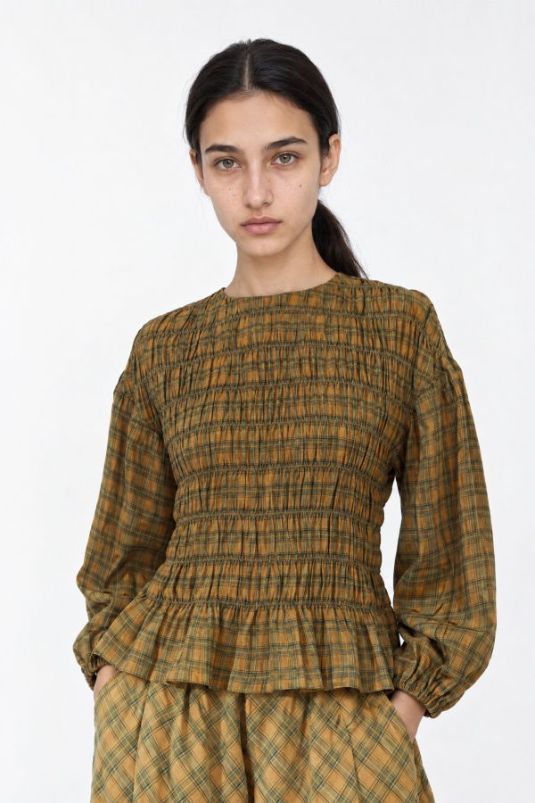 Carmen Says Check Automne Smocked Peplum Blouse