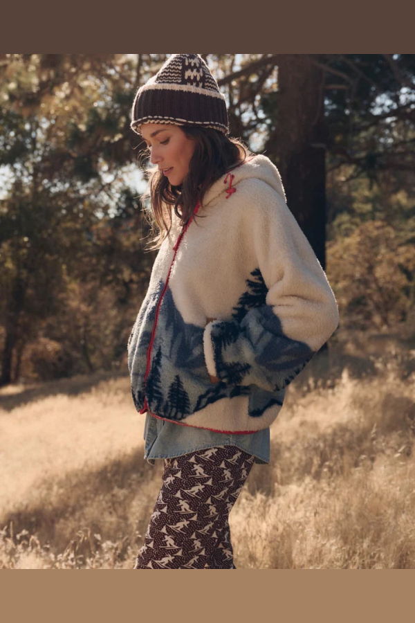 The Great. The Plush Horizon Full Zip Jacket - Snowcap View Landscape