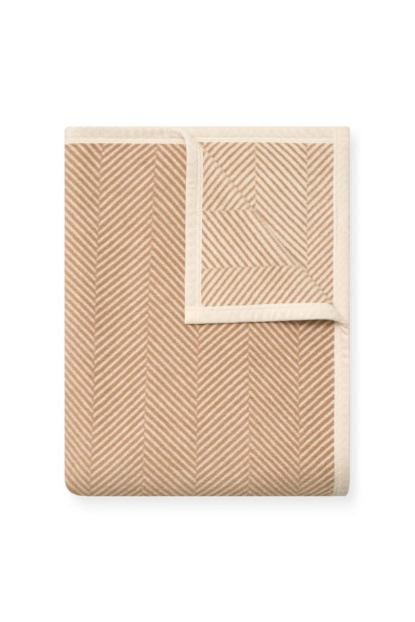 CHAPPY WRAP Harborview Herringbone Blanket - Tan