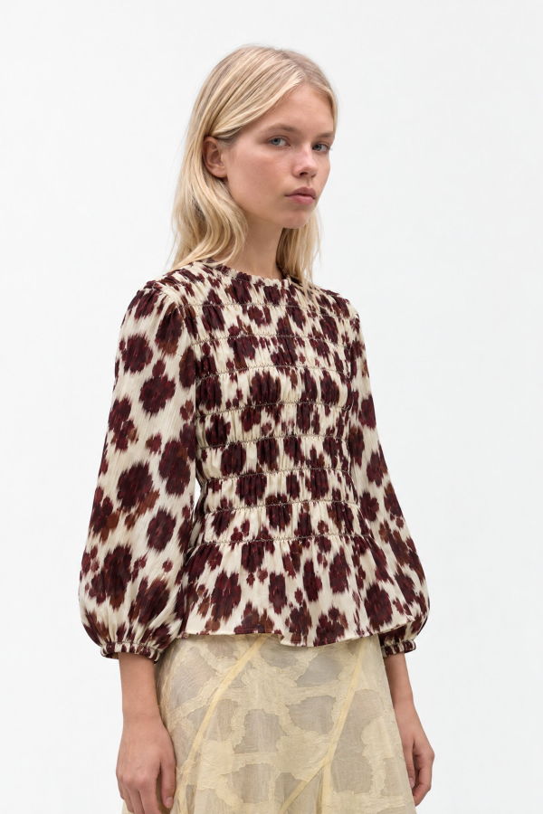 Carmen Says Flower Automne Smocked Peplum Blouse