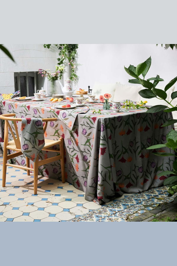 Sophie Williamson Design Picnic on the Meadow Tablecloth