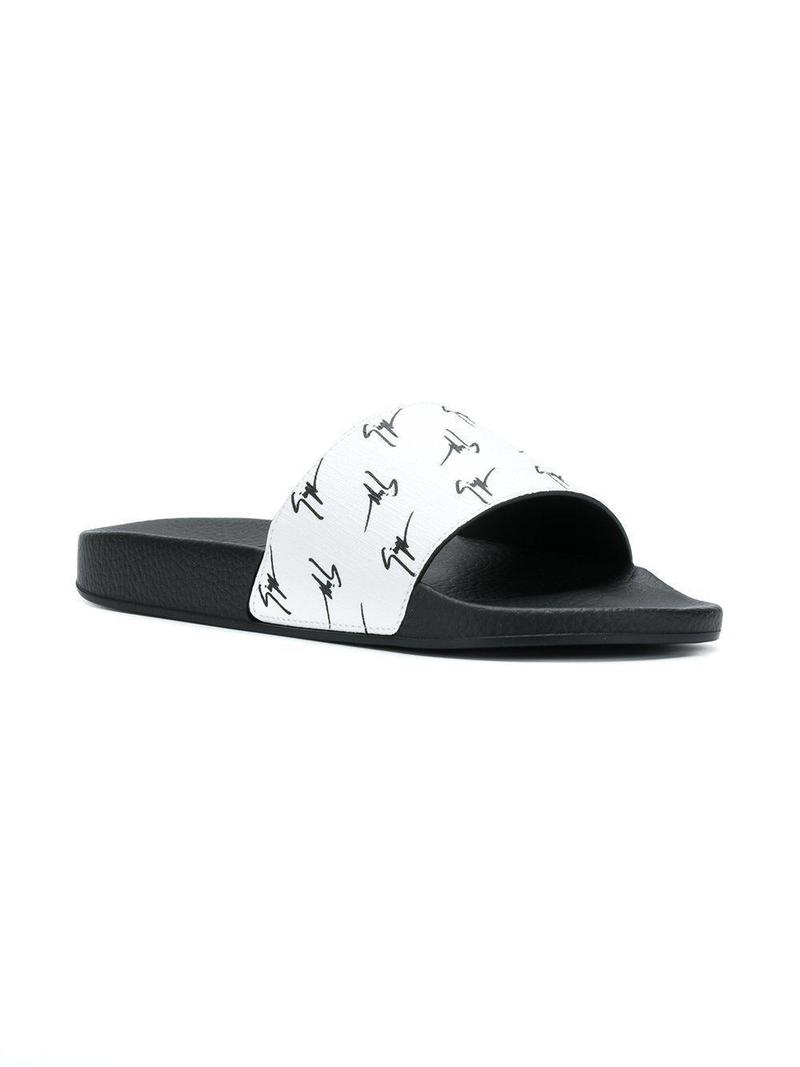 サンダル・ミュール GIUSEPPE ZANOTTI SS22 SLIDE SANDALS WITH LOGO (RS20032_001) Giuseppe Zanotti Logo Plaque Slides - Red | Garmentory