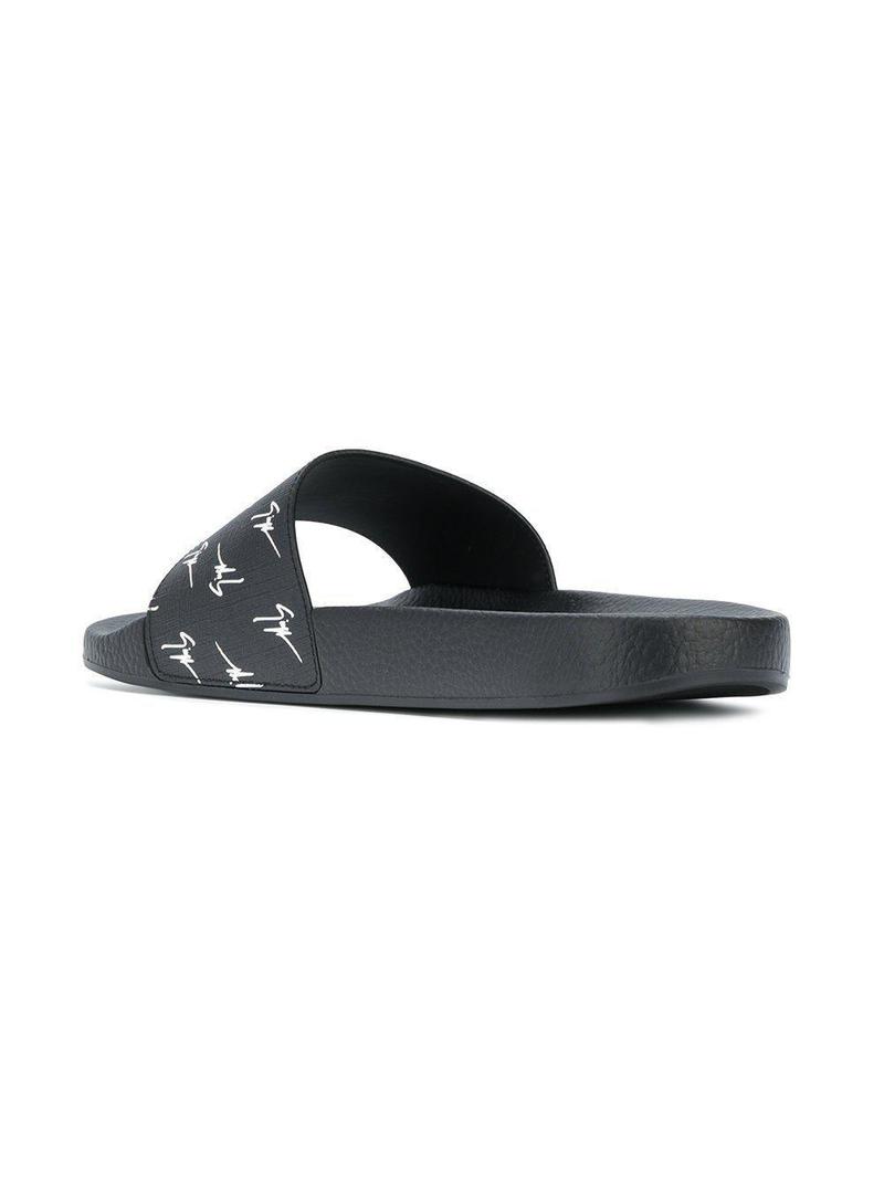 サンダル・ミュール GIUSEPPE ZANOTTI SS22 SLIDE SANDALS WITH LOGO (RS20032_001) Giuseppe Zanotti Logo Slides - Black | Garmentory