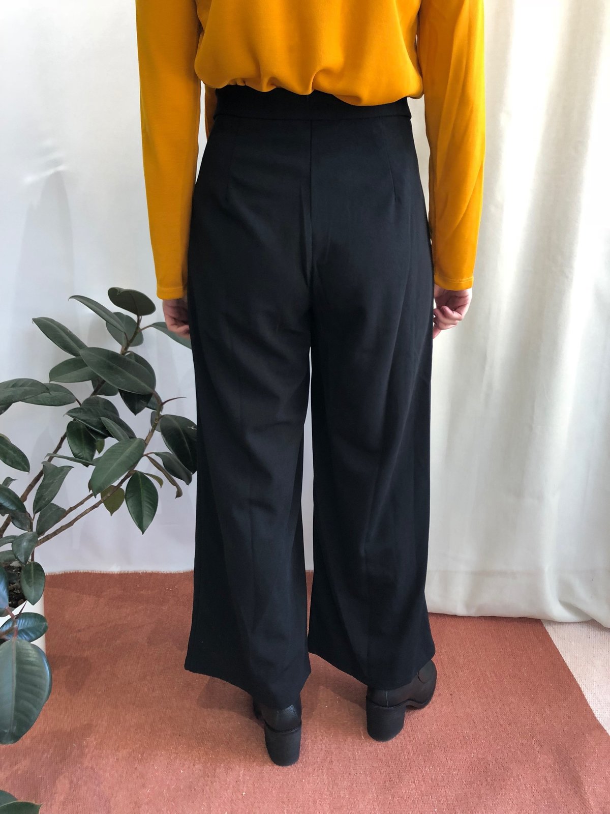 COMPANIA FANTASTICA PANTALON - BLACK - Image 2 of 3