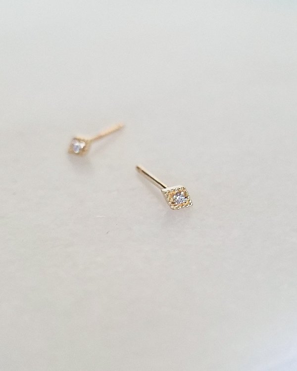 Blanca Monrós Gómez DIAMOND STUD - 14K YELLOW GOLD Blanca Monrós Gómez DIAMOND STUD - 14K YELLOW GOLD