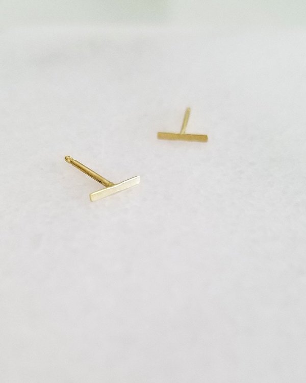 BLANCA MONROS GOMEZ GOLD BAR STUD - 14K YELLOW GOLD BLANCA MONROS GOMEZ GOLD BAR STUD - 14K YELLOW GOLD