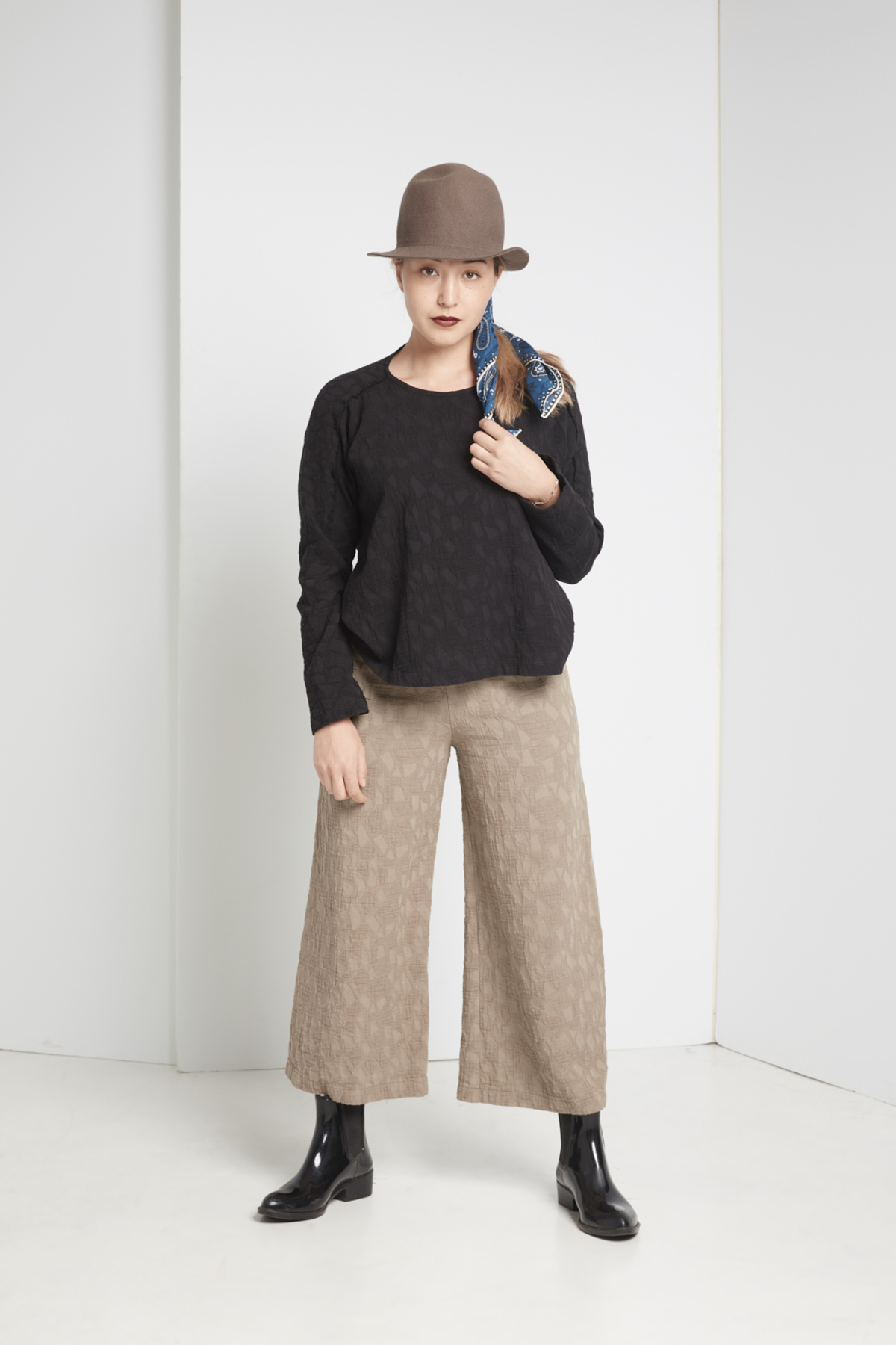 Black Crane Jacquard Top - Image 3 of 13