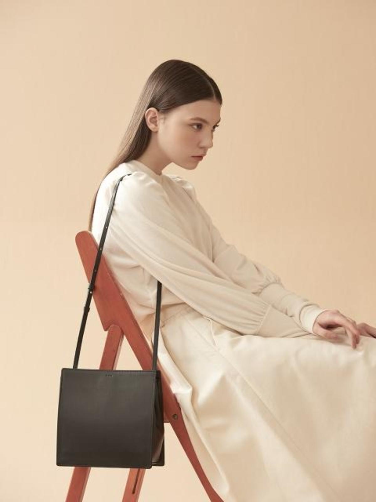 ROH SEOUL ROH Ladder Bag - Black | Garmentory