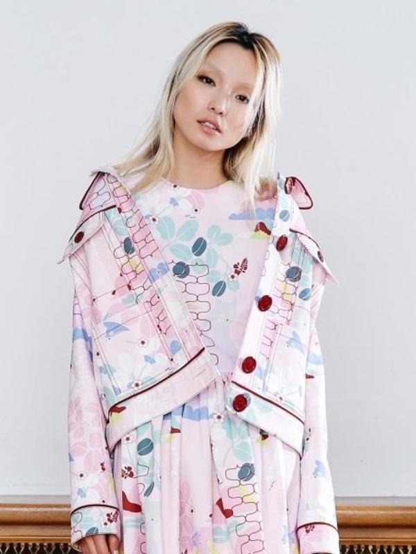 minju kim pink dress Alexa Chung Wore Minju Kim To The Netflix and Net-A-Porter x Next In Fashion Launch Event