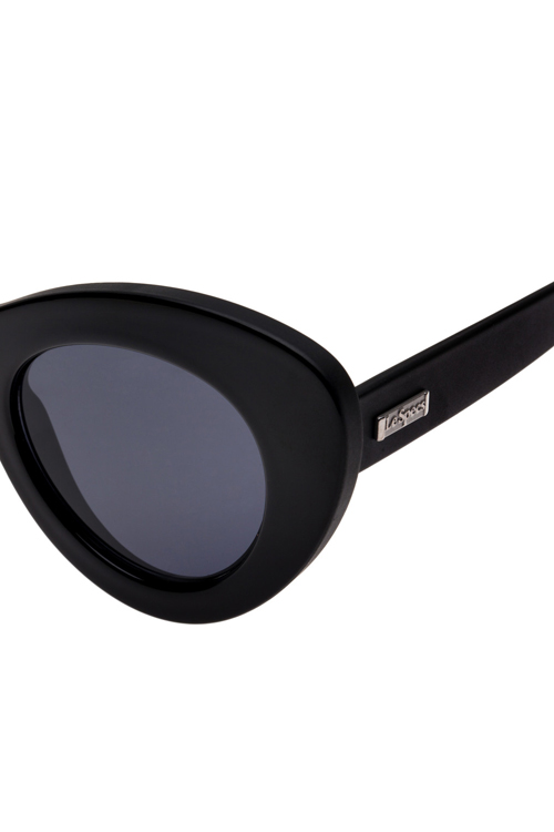 Le Specs GO GO GO Sunglasses- Black Le Specs GO GO GO Sunglasses- Black