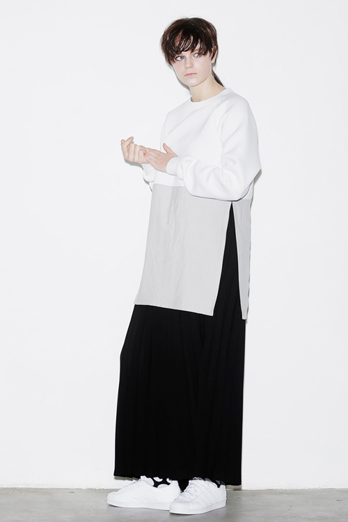 ROCKET X LUNCH Block Side Slit Top- White ROCKET X LUNCH Block Side Slit Top- White