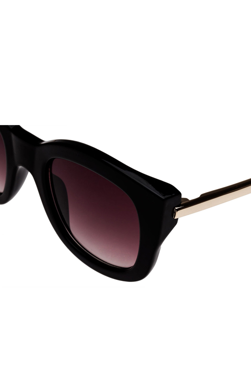 Le Specs Runaways Lux Sunglasses- Black Le Specs Runaways Lux Sunglasses- Black
