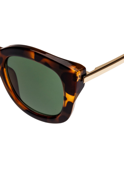 Le Specs Runaways Lux Sunglasses- Tortoise Le Specs Runaways Lux Sunglasses- Tortoise