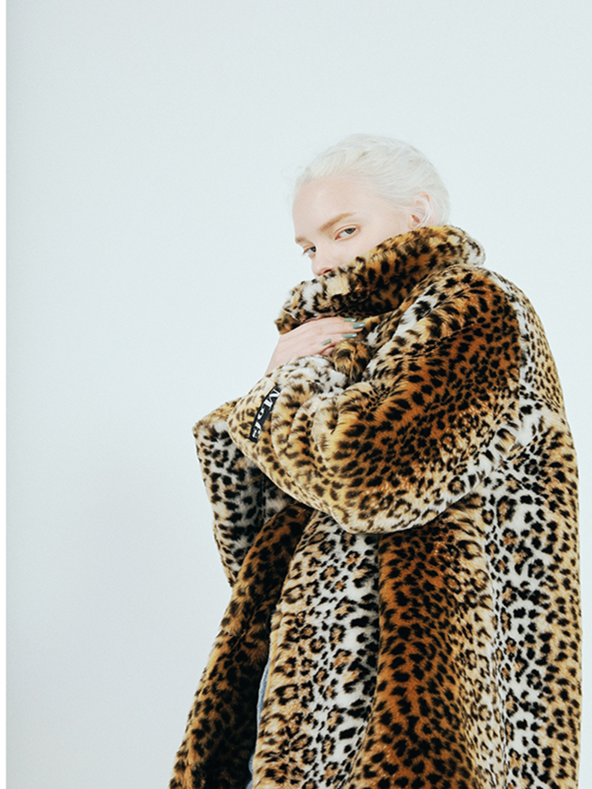 ムートン・ファーコート MOLLIOLLI BELLA LEOPARD HALF COAT LEOPARD MOMEN leopard pattern fur jacket [leopard] - molliolli | 60