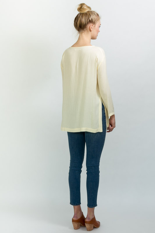 BLACK CRANE SLIT TOP BLACK CRANE SLIT TOP