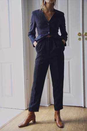 Bird On A Wire Vintage Crepe Tapered Trousers - Black Bird On A Wire Vintage Crepe Tapered Trousers - Black