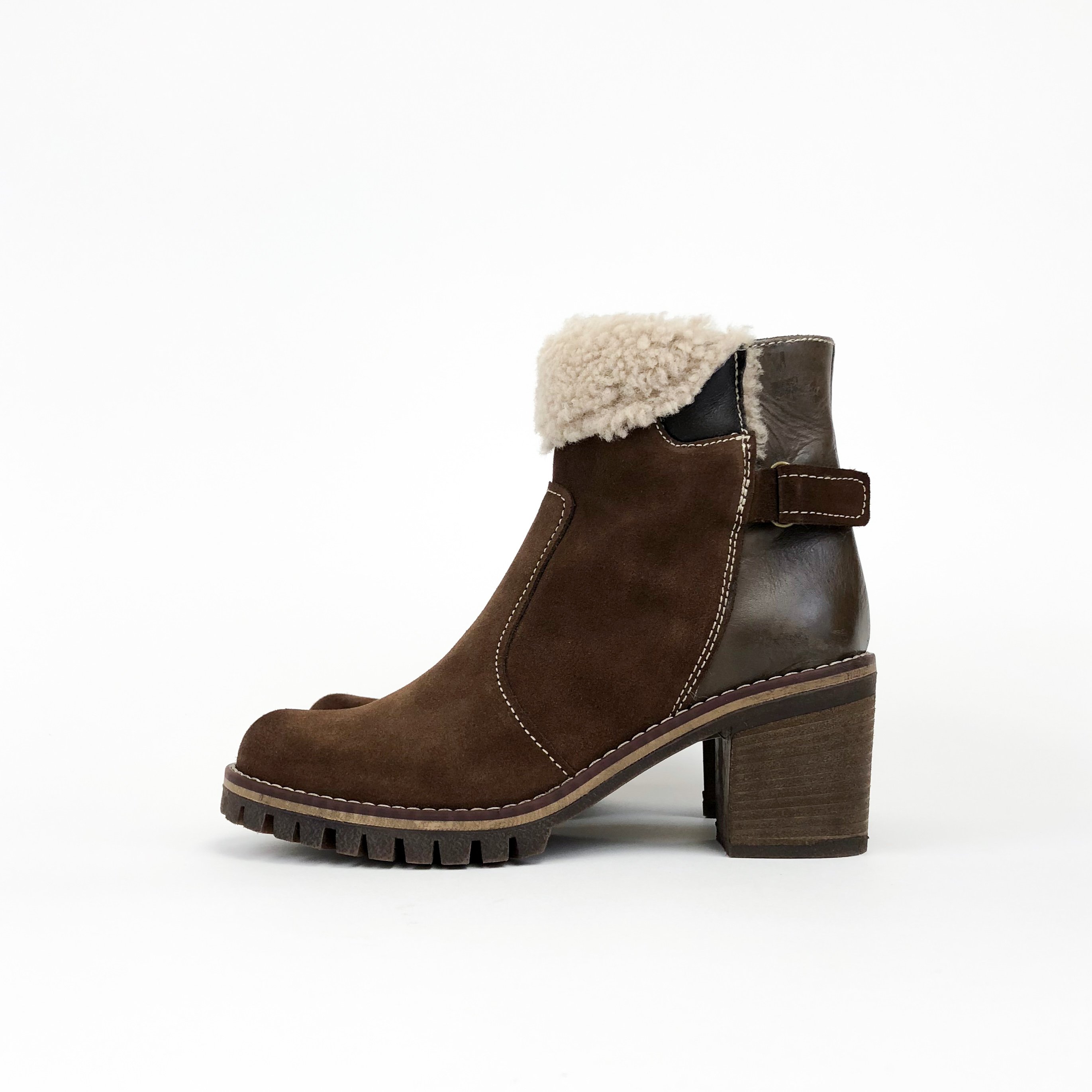 manas shearling boots