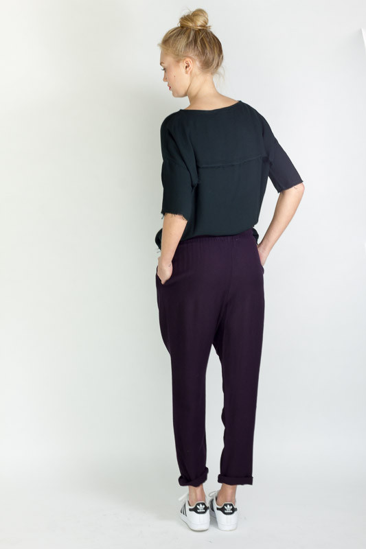 BLACK CRANE SLIM PANT BLACK CRANE SLIM PANT