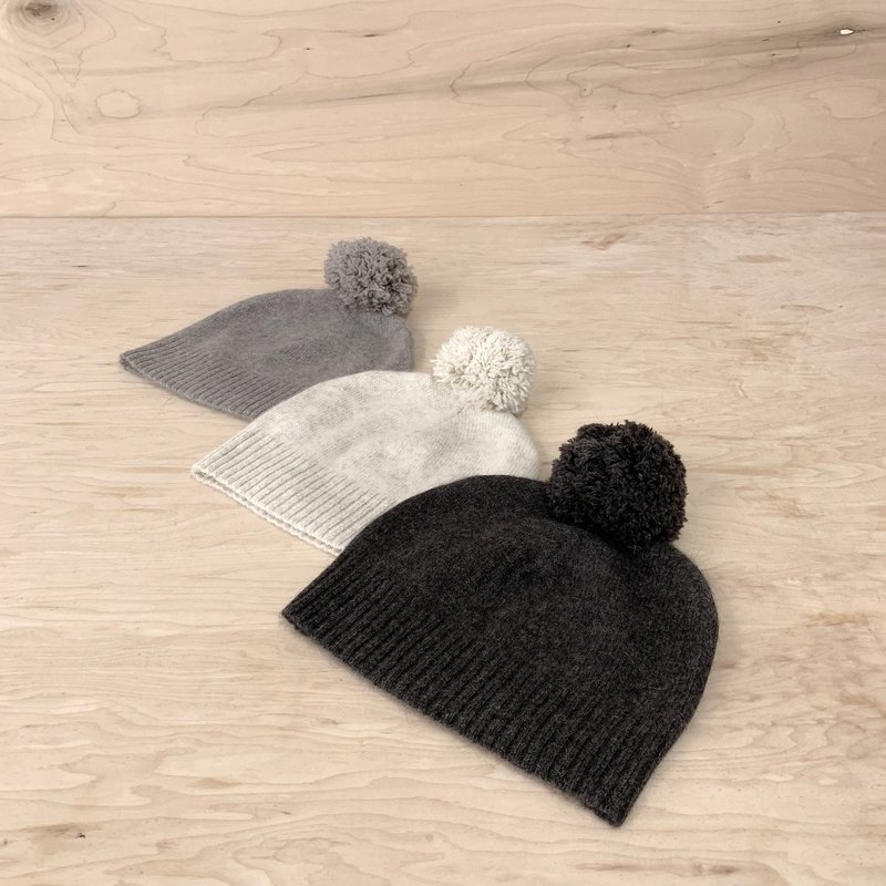 7115 by Szeki knit Pom Pom beanie 7115 by Szeki knit Pom Pom beanie - desnorhaar.be main image 4