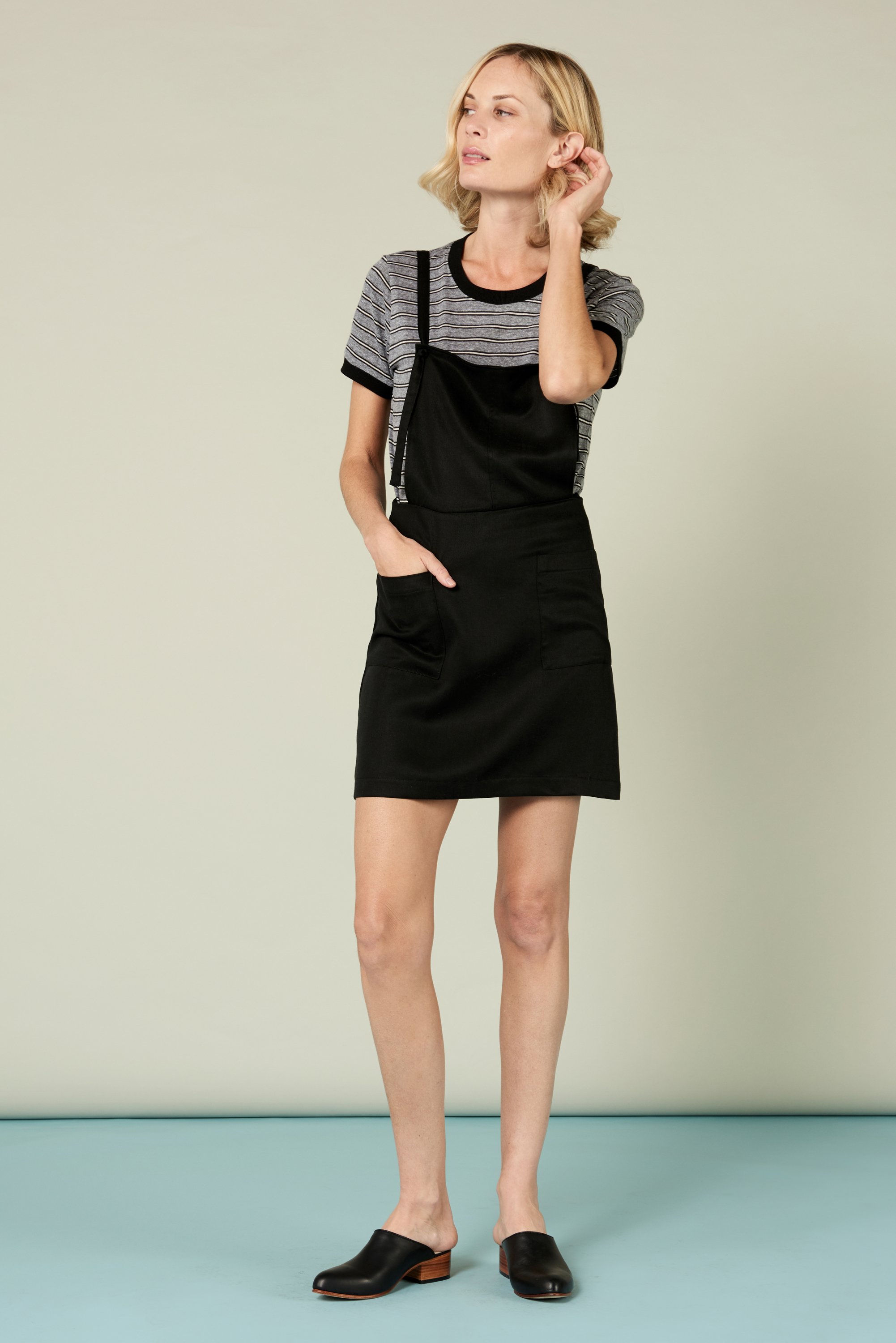 womens pinafore dress black