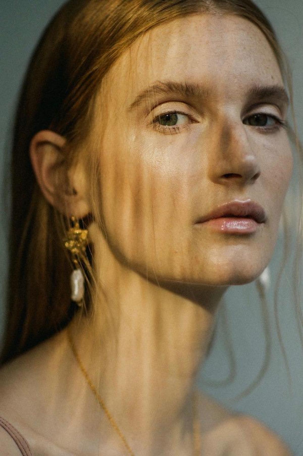 Pamela Card Portrait of a Woman Earrings - 24k Yellow Gold/Pearl - Image 1 of 2