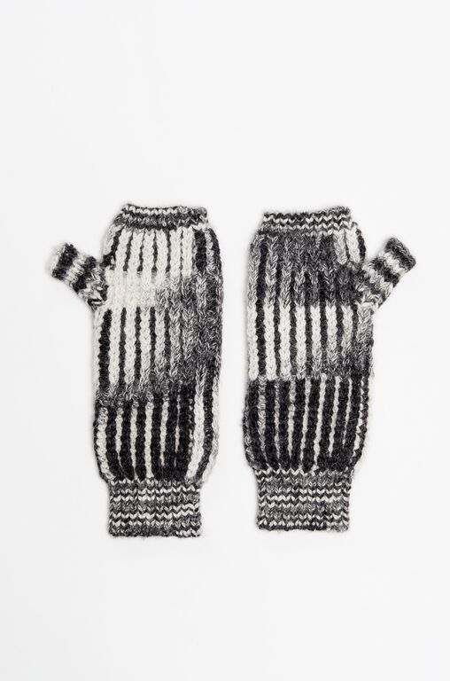 ELEVEN SIX Olivia Handwarmer ELEVEN SIX Olivia Handwarmer