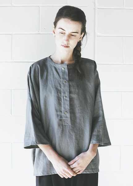 Sunja Link - Linen Top in Grey Sunja Link - Linen Top in Grey