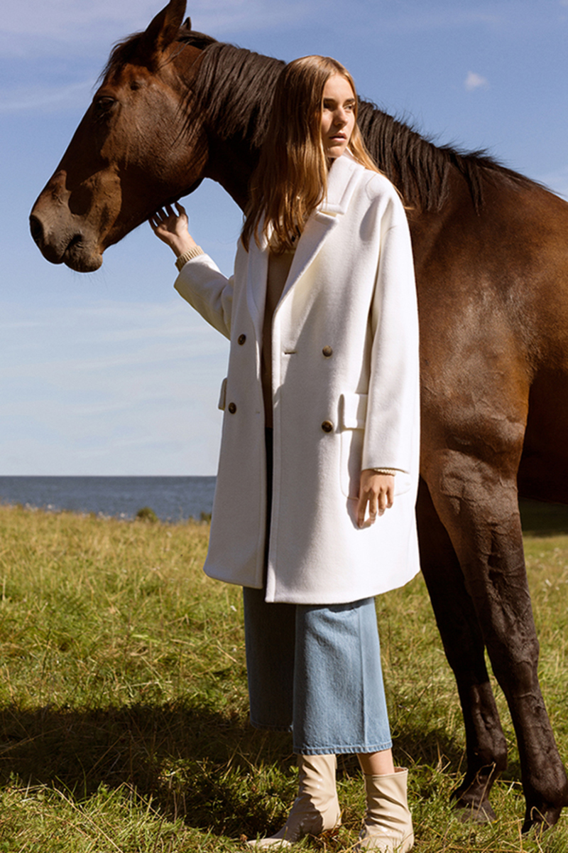ANDERSSON BELL Alice Oversized Double Breasted Coat- White