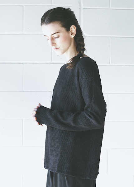 Black Crane Quilted Wide Sweatshirt in Black Black Crane Quilted Wide Sweatshirt in Black