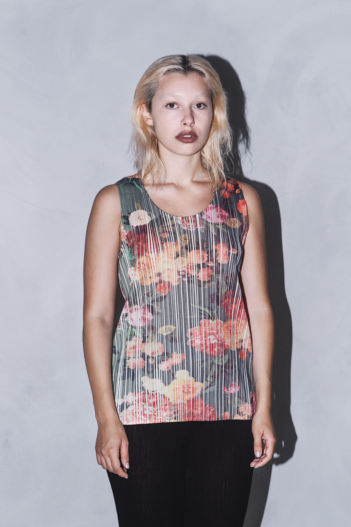 ISSEY MIYAKE PLEATS タンクトップ NEW COLORFUL BASICS 4 – ISSEY MIYAKE ONLINE STORE