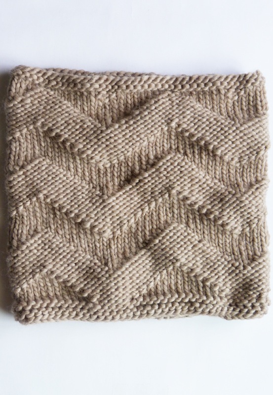good night, day Minto Chevron reversible Cowl good night, day Minto Chevron reversible Cowl