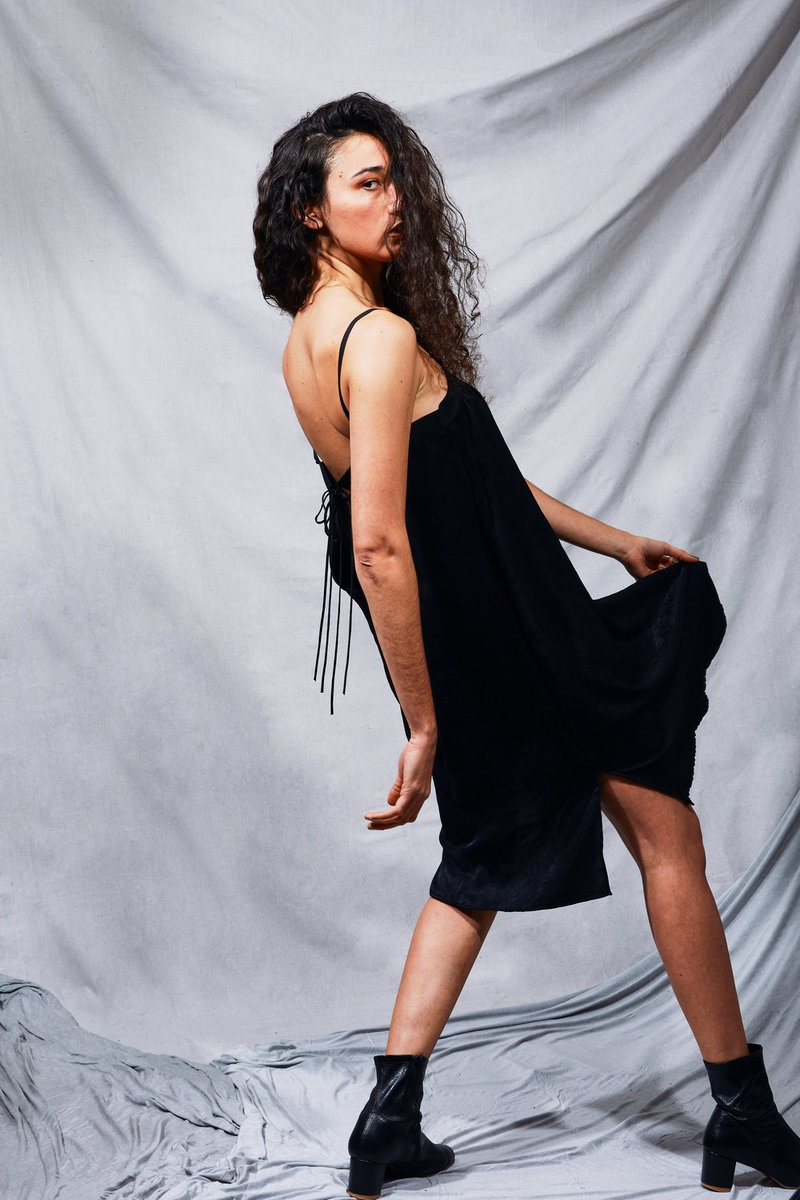 Kahle SATIN SHIFT DRESS - BLACK