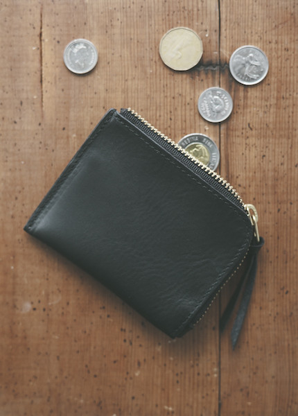 Me & Arrow - Zipper Wallet in Black Me & Arrow - Zipper Wallet in Black