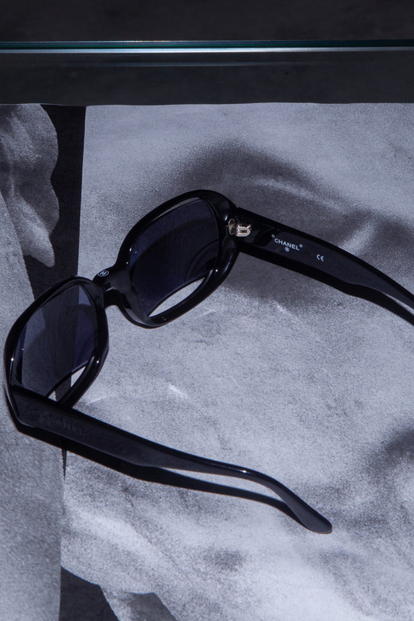 Vintage CHANEL ARCHIVE CUT-OUT SUNGLASSES - BLACK | Garmentory