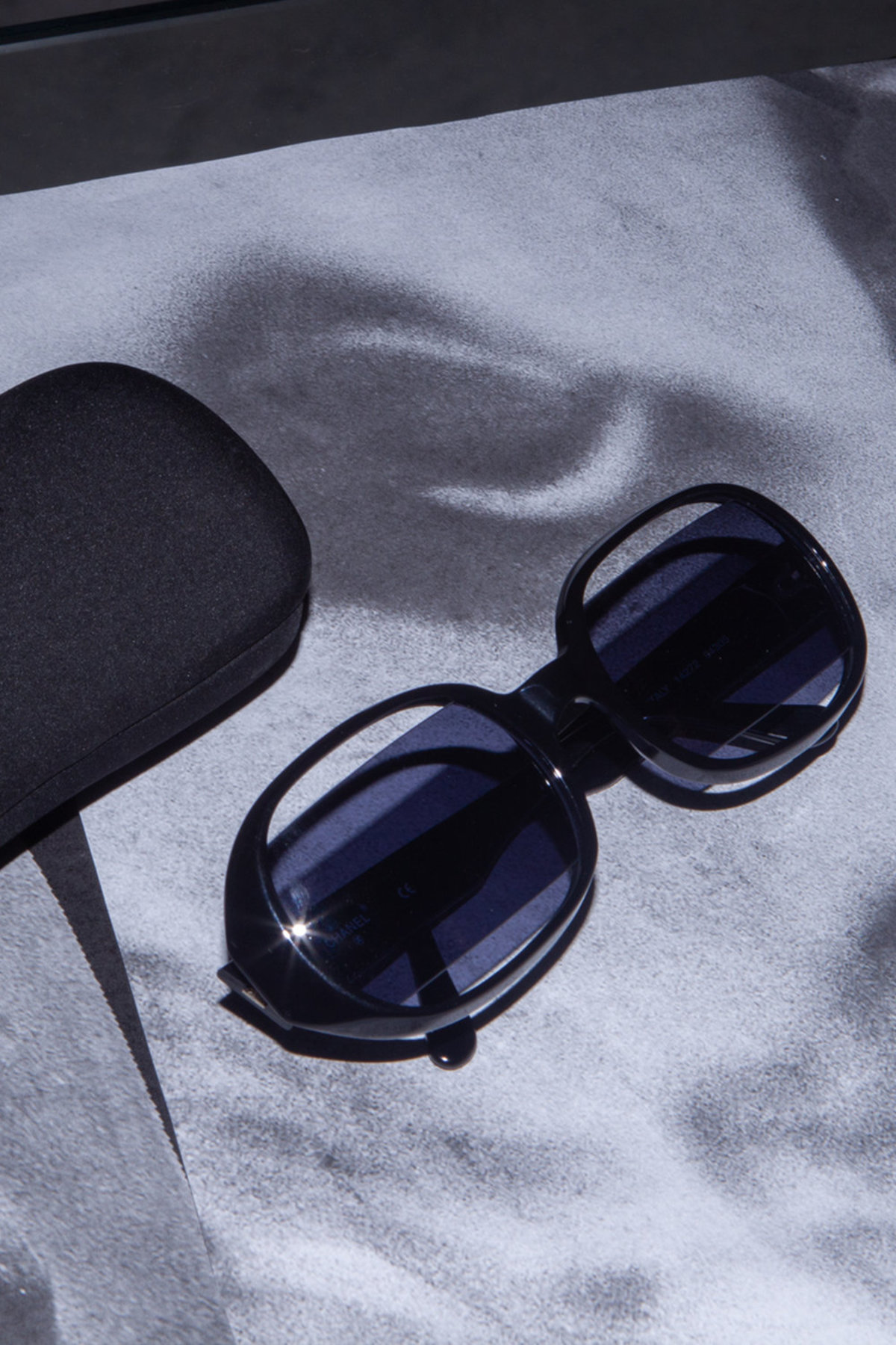 Vintage CHANEL ARCHIVE CUT-OUT SUNGLASSES - BLACK | Garmentory